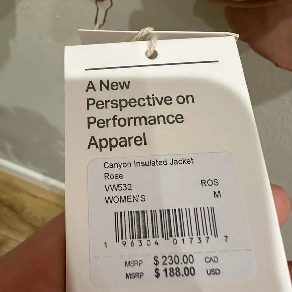 Vuori Canyon Insulated Jacket in Rose - Picture 3 of 6